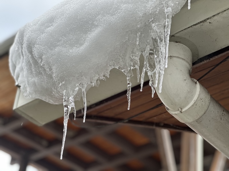 RVパーク道の駅清流の里ひじかわの氷柱