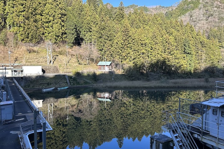 梼原町初瀬ダム湖面